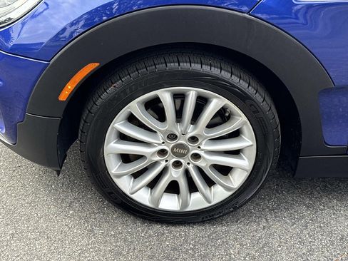 Used 2019 MINI Cooper Clubman S w/ Starlight Blue Edition FWD image 39