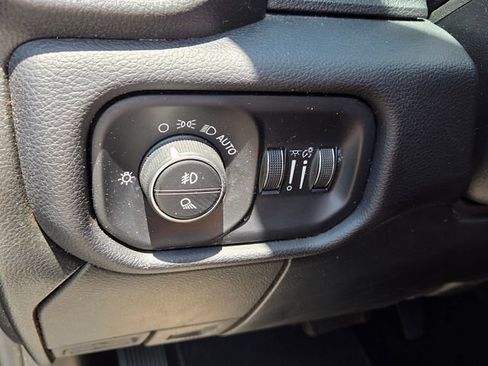 Used 2024 RAM 2500 Laramie AWD/4WD image 30