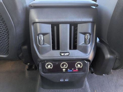 Used 2025 BMW X3 xDrive30i w/ Premium Package image 17