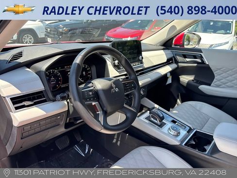 Used 2023 Mitsubishi Outlander SEL 40th Anniversary AWD/4WD image 4