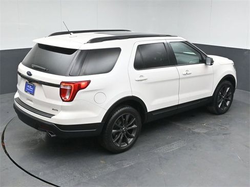 Certified 2018 Ford Explorer XLT w/ Equipment Group 202A image 51