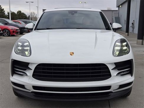 Used 2020 Porsche Macan image 40