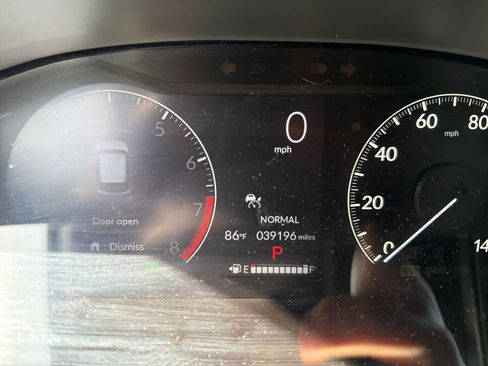 Used 2024 Honda HR-V Sport image 28