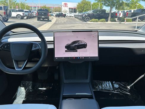 Used 2025 Tesla Model 3 Long Range RWD image 22