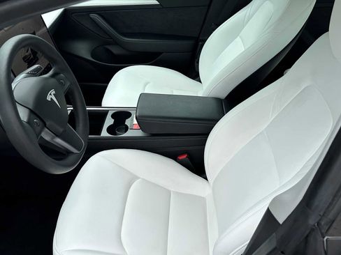 Used 2023 Tesla Model 3 Standard Range RWD image 10