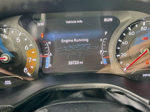 Used 2023 Jeep Compass Latitude w/ Sun and Sound Group AWD/4WD image 12
