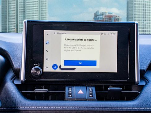 Used 2023 Toyota RAV4 XLE Premium image 26