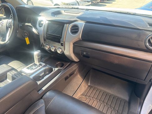 Used 2015 Toyota Tundra SR5 image 18