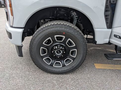 New 2026 Ford F250 Platinum AWD/4WD image 36