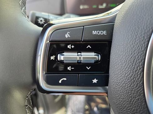 New 2026 Kia Carnival SX Prestige FWD image 11