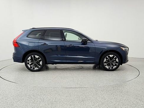 New 2026 Volvo XC60 B5 Plus w/ Climate Package AWD/4WD image 4