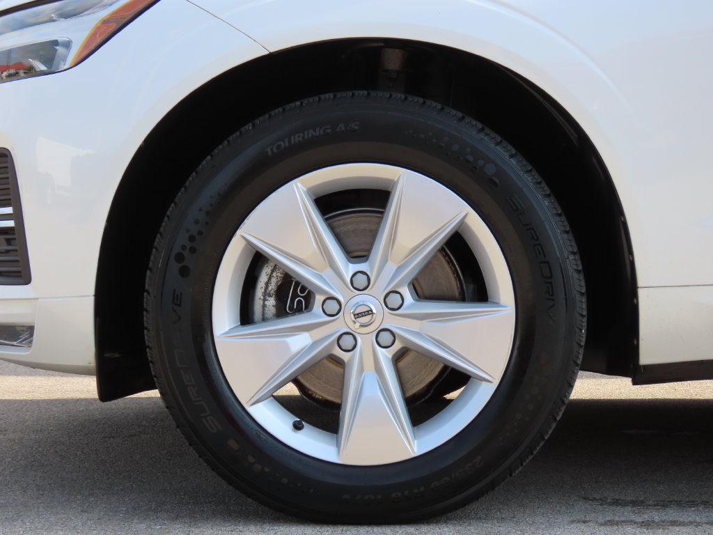 Used 2022 Volvo XC60 B5 Momentum AWD/4WD image 16