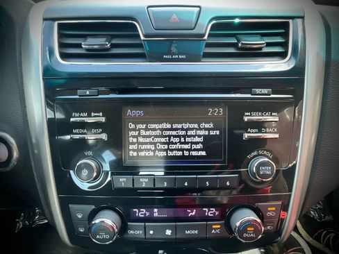 Used 2015 Nissan Altima 2.5 SV FWD image 31