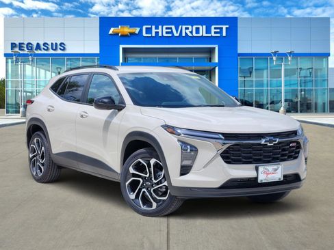 New 2026 Chevrolet Trax RS w/ Driver Confidence Package FWD image 1