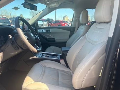 Used 2022 Ford Explorer Platinum w/ Equipment Group 601A image 10