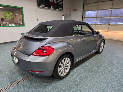 Used 2013 Volkswagen Beetle TDI image 6
