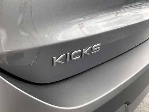 New 2026 Nissan Kicks SV image 12