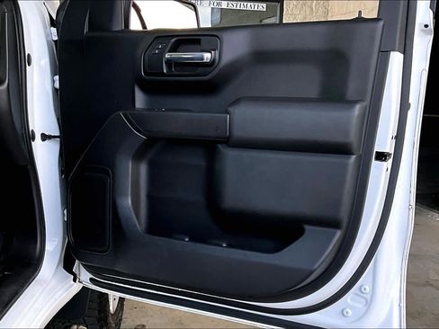 Used 2020 Chevrolet Silverado 1500 Custom w/ Custom Value Package image 22