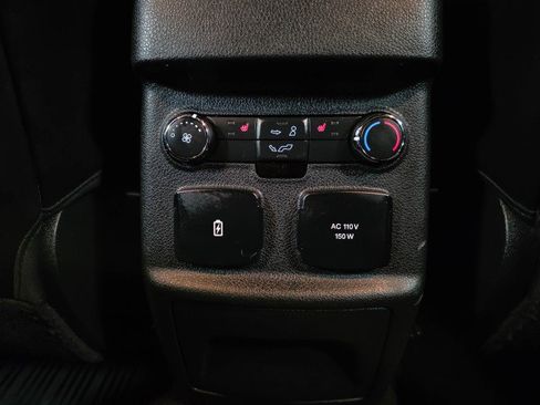 Used 2017 Ford Explorer Platinum image 17