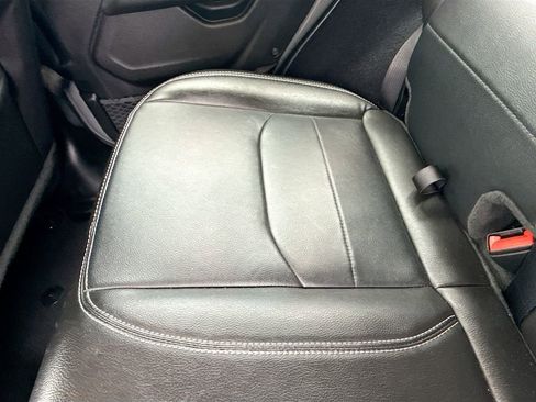 Used 2023 Jeep Wrangler Unlimited Sahara image 29