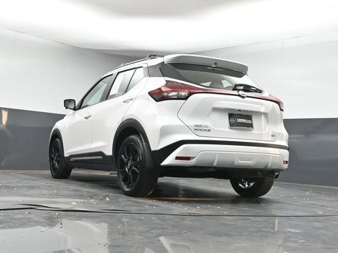 Used 2021 Nissan Kicks SR w/ SR Premium Package image 29