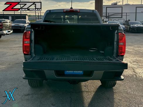 Used 2021 Chevrolet Colorado Z71 AWD/4WD image 38