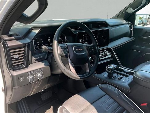 Used 2024 GMC Sierra 1500 AT4X AWD/4WD image 17
