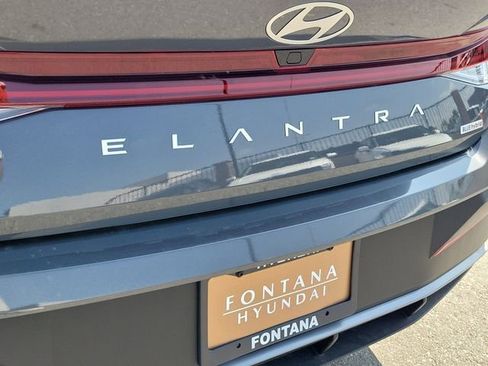 New 2026 Hyundai Elantra Hybrid FWD image 27