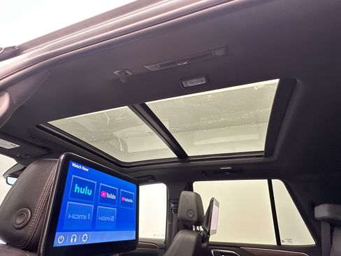 Certified 2023 Chevrolet Tahoe High Country AWD/4WD image 15