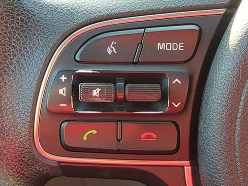 Used 2018 Kia Sportage LX image 15