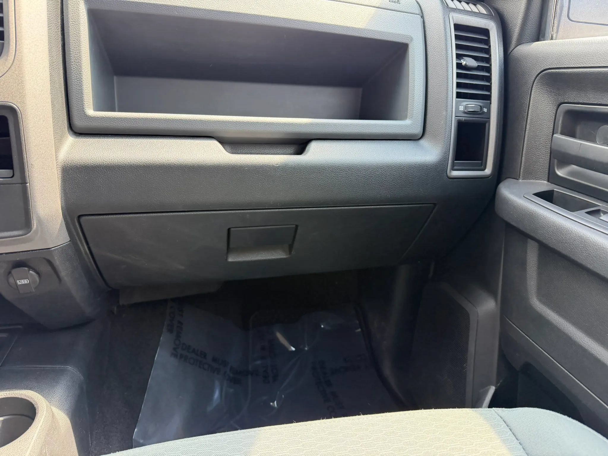 Used 2018 RAM 3500 Tradesman w/ Chrome Appearance Group AWD/4WD image 33