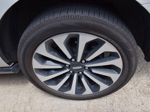 Certified 2022 Lincoln Navigator Reserve AWD/4WD image 9