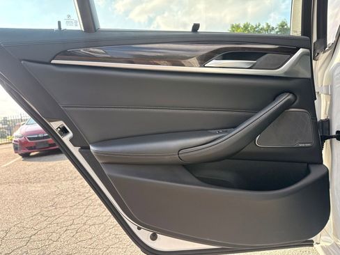 Used 2018 BMW 540i xDrive AWD/4WD image 30