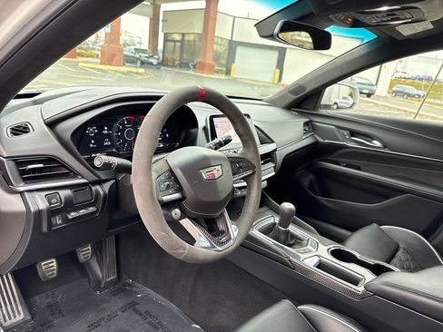 Certified 2022 Cadillac CT4 V Blackwing w/ Technology Package image 12