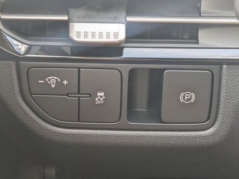 New 2026 Kia Sportage LX FWD image 28
