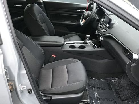 Used 2021 Nissan Altima 2.5 S image 9