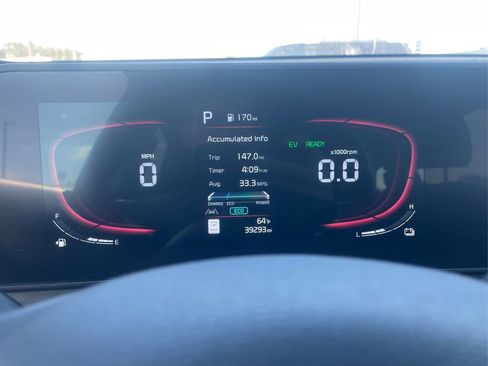 Used 2025 Kia Sportage EX AWD/4WD image 13
