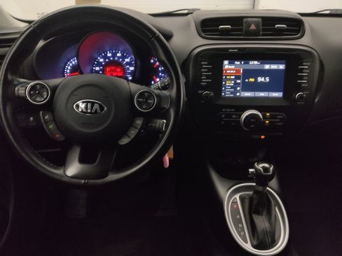 Used 2019 Kia Soul + FWD image 22