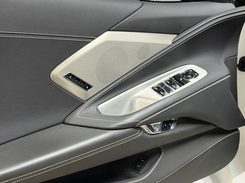Used 2023 Chevrolet Corvette Stingray Preferred Conv w/ Z51 Performance Package RWD image 12