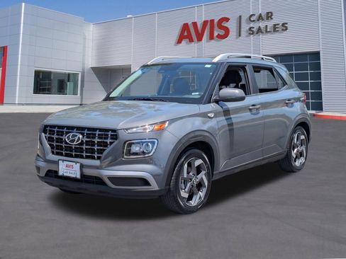 Used 2025 Hyundai Venue SEL FWD image 1