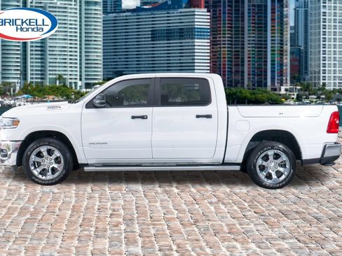 Used 2025 RAM 1500 Big Horn AWD/4WD image 7
