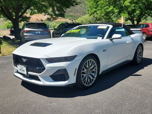 Certified 2026 Ford Mustang GT Premium RWD image 5