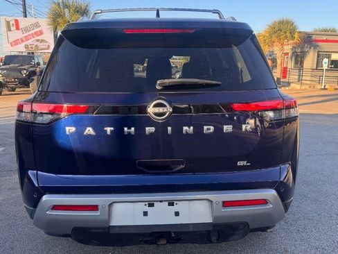 Used 2022 Nissan Pathfinder SL w/ SL Premium Package image 6