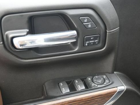 Used 2022 Chevrolet Silverado 1500 High Country AWD/4WD image 12