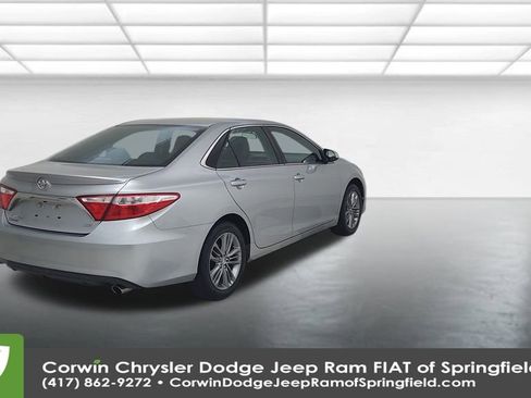 Used 2016 Toyota Camry SE image 14