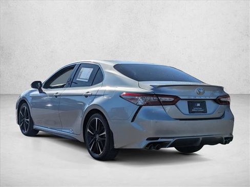 Used 2018 Toyota Camry XSE image 8