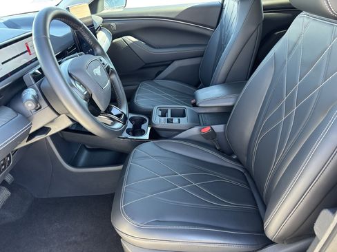 Used 2025 Ford Mustang Mach-E Select w/ Comfort Package Lite image 19