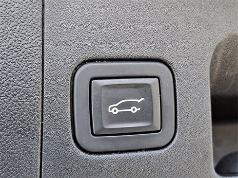 Used 2018 Cadillac XT5 Luxury w/ Driver Awareness Package image 25