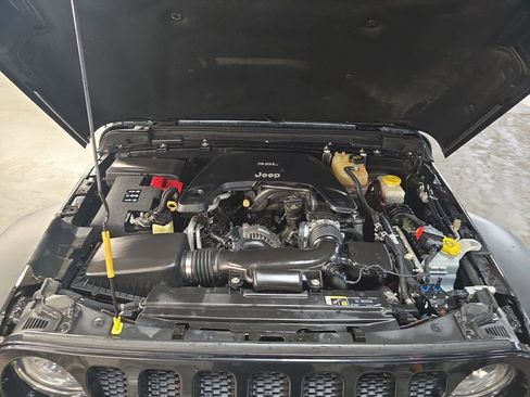 Used 2018 Jeep Wrangler Unlimited Sport S image 10