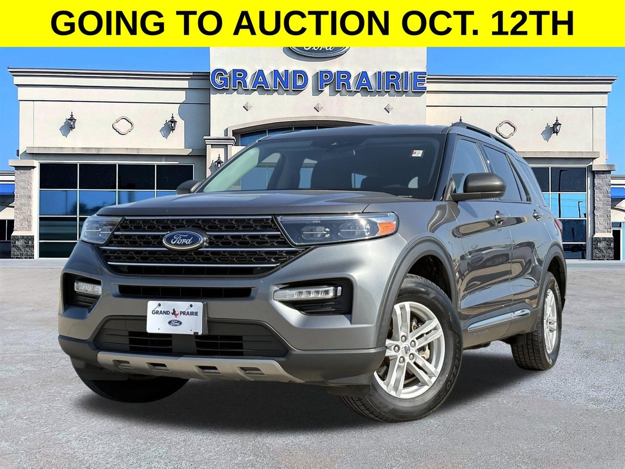 Used 2024 Ford Explorer XLT w/ Equipment Group 202A AWD/4WD image 1